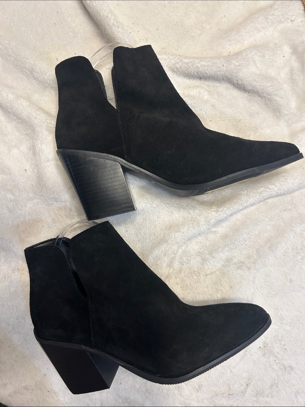 Women's Black Suede Pointed Ankle Booties - Classic Chic - Picture 2 of 6